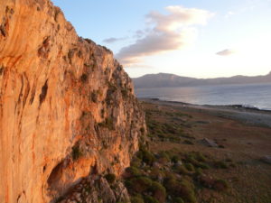 Le fantastiche falesie vista mare al tramonto