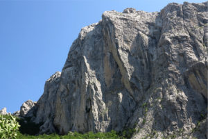 L.imponente parete dell'Anica Kuk a Paklenica
