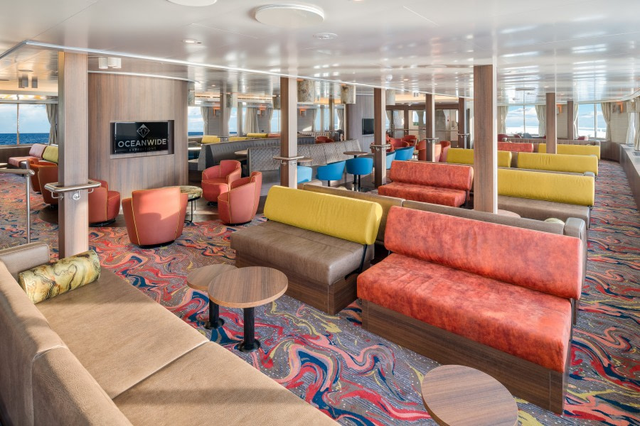 On board of Hondius - observatory lounge © Ivan Ivanisevic