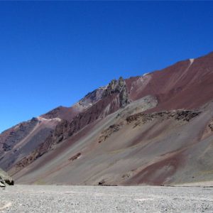 Contrasti cromatici in Aconcagua