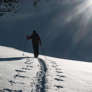 Traccia in neve polverosa - Norvegia, Finnmark