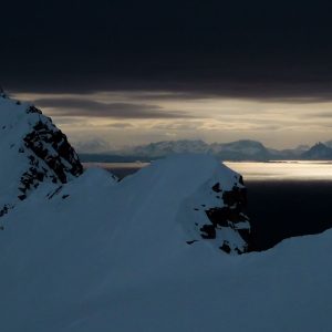 Lame di luce in una cupa giornata norvegese - Norvegia, Lofoten