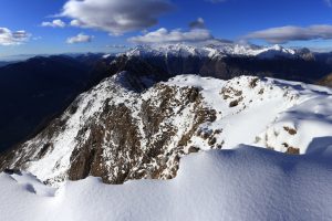 Panorama verso le Alpi Giulie dal Krasji Vrh