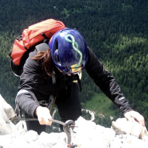 All'uscita di un risalto lungo la Ferrata di Punta Anna