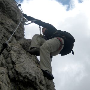 Tratto verticale sulla ferrata Punta Anna