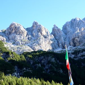 Il circo dello Jof Fuart con la Cima di Riofreddo sulla destra