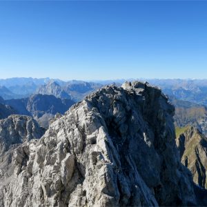 Salendo sulla Crete delle Chianevate