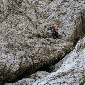 Longo la via dello Spigolo Nord: la prima lunghezza di corda