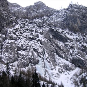 La parete delle Placche Parallele in Val di Enghe