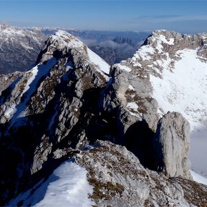 La Cresta Est del Forato e a seguire la Cresta del Golovec