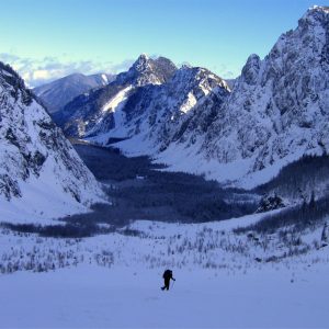 L'ampia valle del Tamar salendo al Kotovo Sedlo