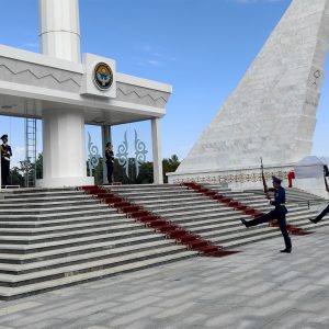 Cambio della Guardia a Bishkek