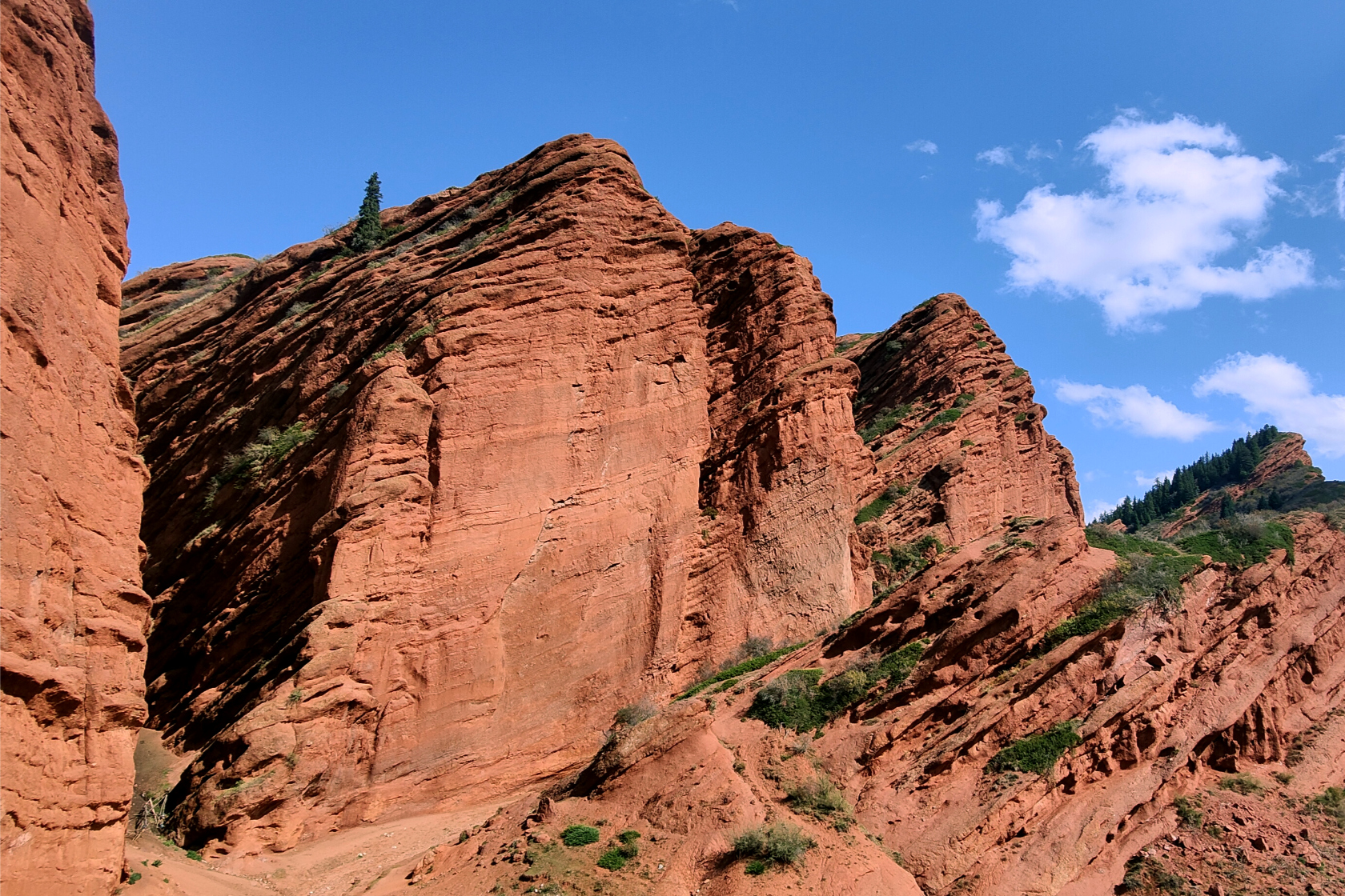 Laglan Canyon in Kirghizistan