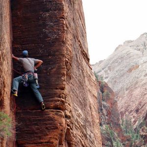 inMont_arrampicata in fessura012