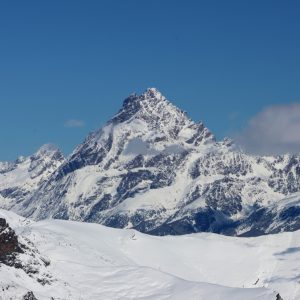 La vista del Monviso dalla Val Maira