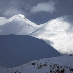 Terreno ideale per lo scialpinismo: tre vette attendono qualche visitatore per l'inverno
