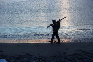Fine gita sul un fiordo del nord della Norvegia, in Finnmark