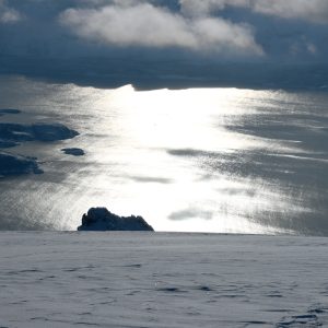 Riflessi di luce verso il mare, dal Loppatinden, Finnmark