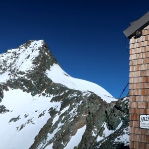Vista della cima del GrossGlockner dal Erzherzog-Johann-Hütte